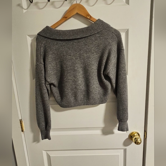 Top - Picture 2 of 4